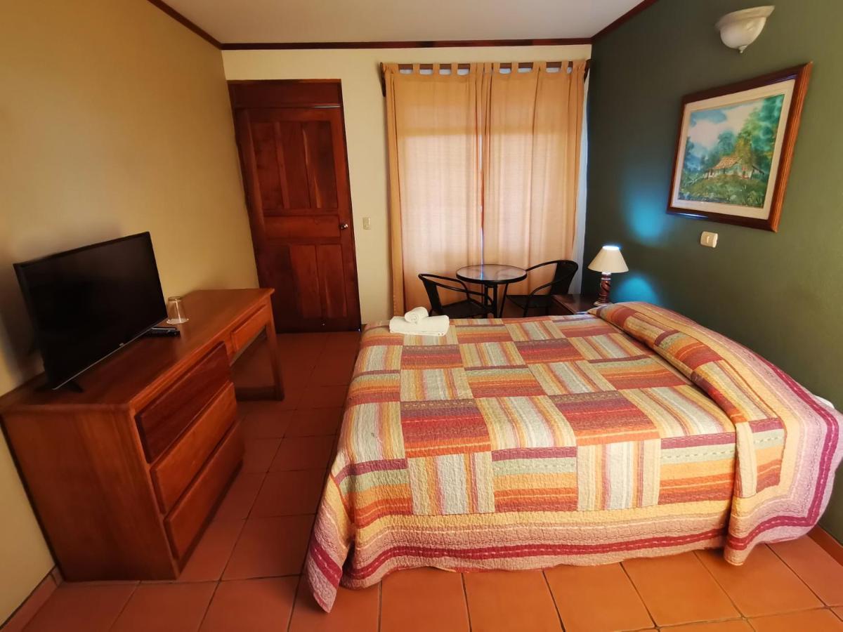 Hotel Guadalupe Tilaran Exterior photo